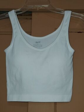 Ribbed White Scoop Neck Crop Tank Top